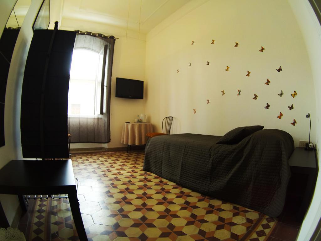 Arena Alfieri B&B Livorno Szoba fotó