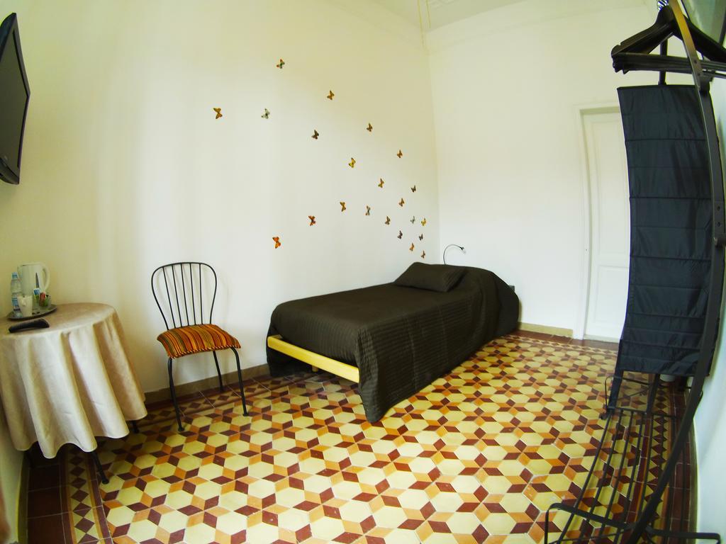 Arena Alfieri B&B Livorno Szoba fotó